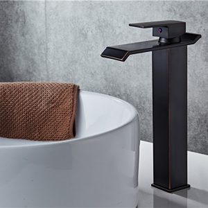 Kopalniška pipa armatura Visoka kopalniška armatura črna